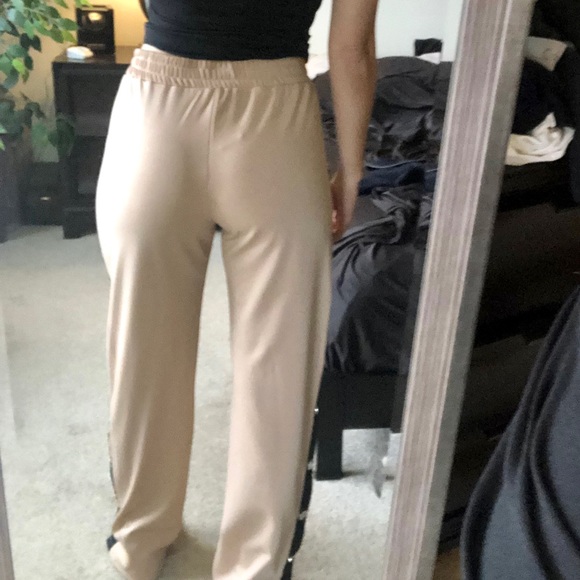 NEW WITH TAGS Button up wide leg dress pants - Picture 4 of 12